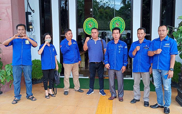 Lawan PK Moeldoko, DPC Demokrat Barito Timur Datangi PN Tamiang Layang