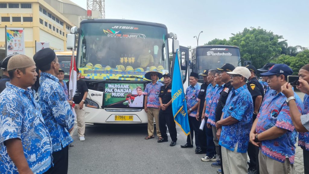 Ganjar Berikan Fasilatas Mudik Gratis Via Bis Bagi Warga Jateng di Perantauan Sumatera