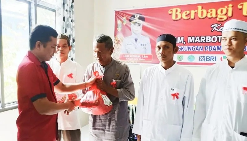 Jelang Idul Fitri, Perumda Tirta Barito bagikan 200 paket sembako