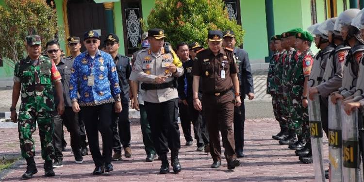 Ratusan Anggota Gabungan Diterjunkan dalam Operasi Mantap Brata 2023-2024 di Gunung Mas