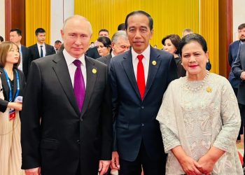 Jokowi Berbincang dan Foto Bersama Putin di China