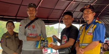 Relawan GBK Kota Palangka Raya Beri Bantuan Korban Kebakaran di Petuk Ketimpun Bawah