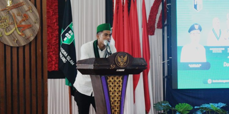 HMI CABANG ENREKANG MENDESAK MENCOPOT KAPOLRES ENREKANG