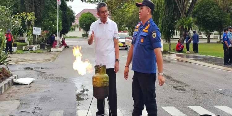 Pj Wali Kota Palangka Raya Tekankan Peningkatan Kemampuan dan Kewaspadaan Petugas Damkar