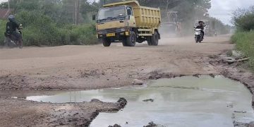 Sopir Keluhkan Kerusakan Parah di Jalan Lingkar Selatan Sampit