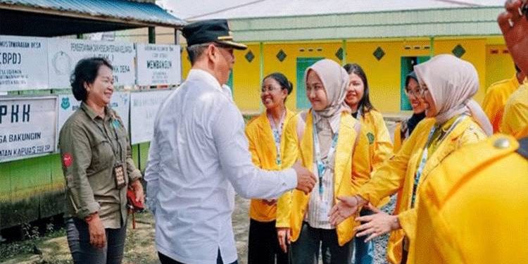 Mahasiswa KKN UPR Disambut Hangat di Desa Bakungin, Kapuas Hilir