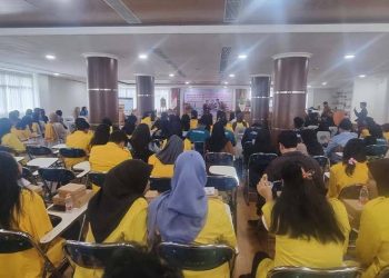 OJK Kalteng Edukasi Mahasiswa UPR Soal Bahaya Keuangan Ilegal dan Literasi Digital